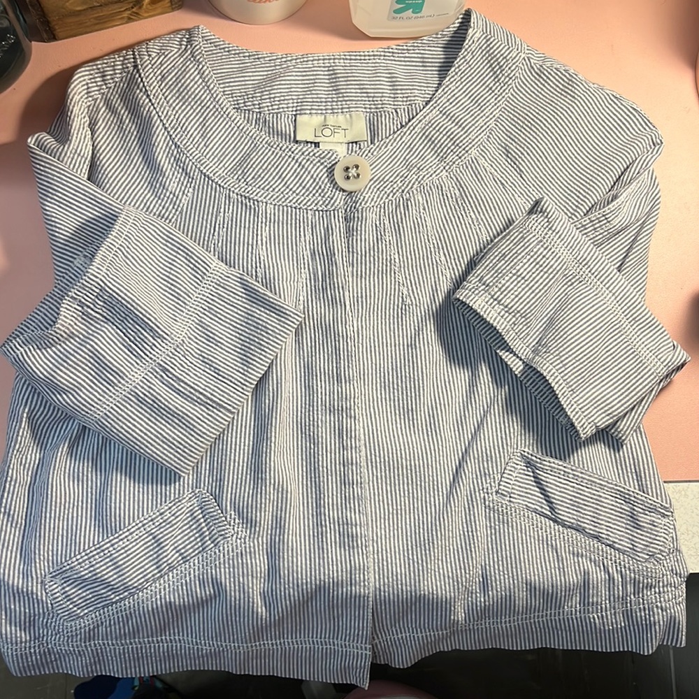 Ann Taylor, 6, blue and white striped